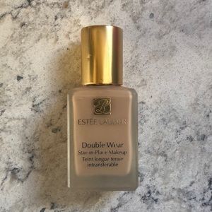 Estee lauder double wear foundation DESERT BEIGE